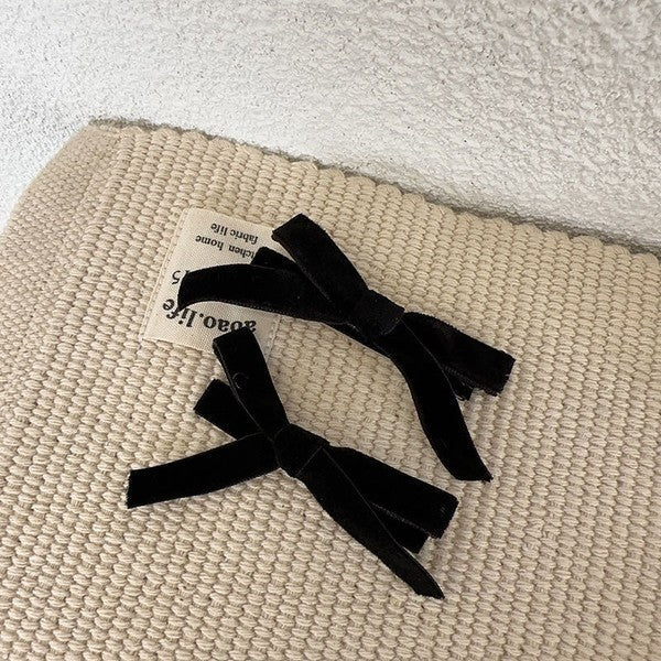 Miss Sparkling |2 piece velvet ribbon clips-2